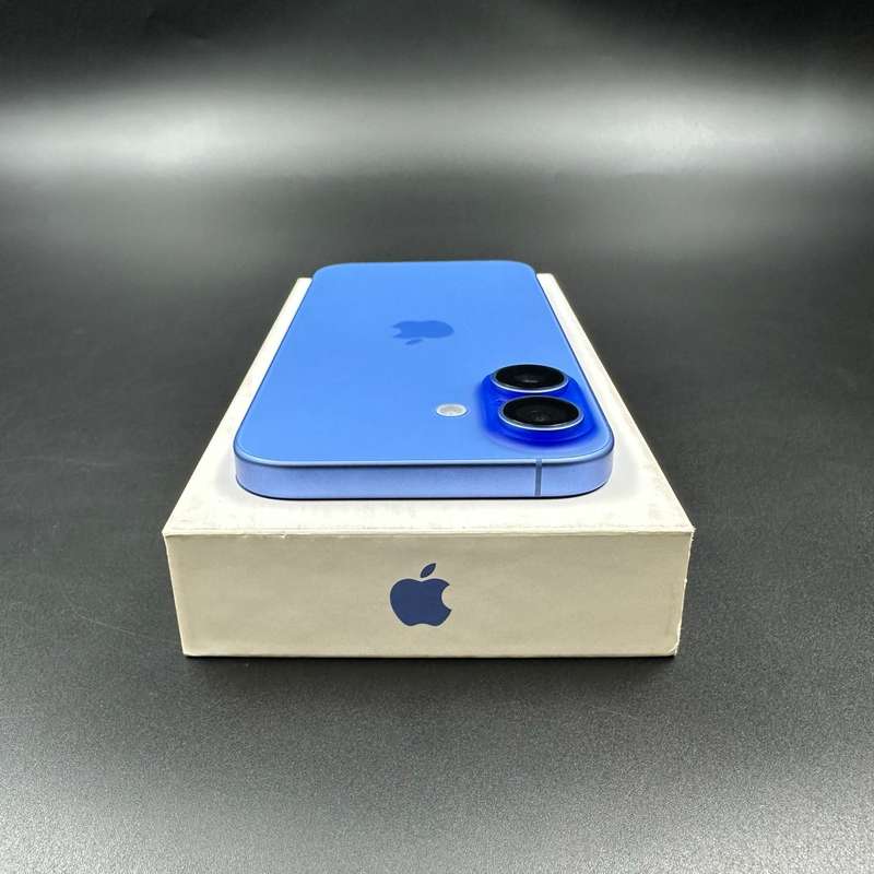 iPhone 16 128GB Ultramarine