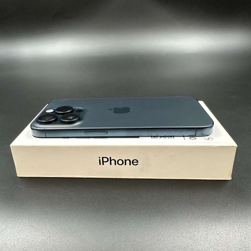 iPhone 15 Pro 256GB Blue Titanium