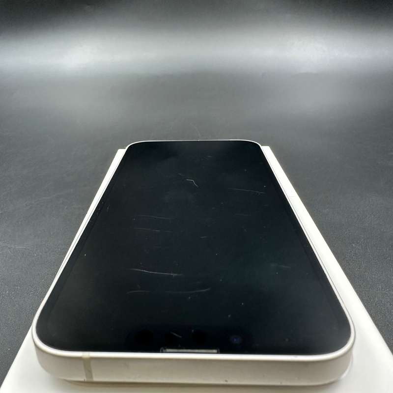 iPhone 13 128GB Starlight