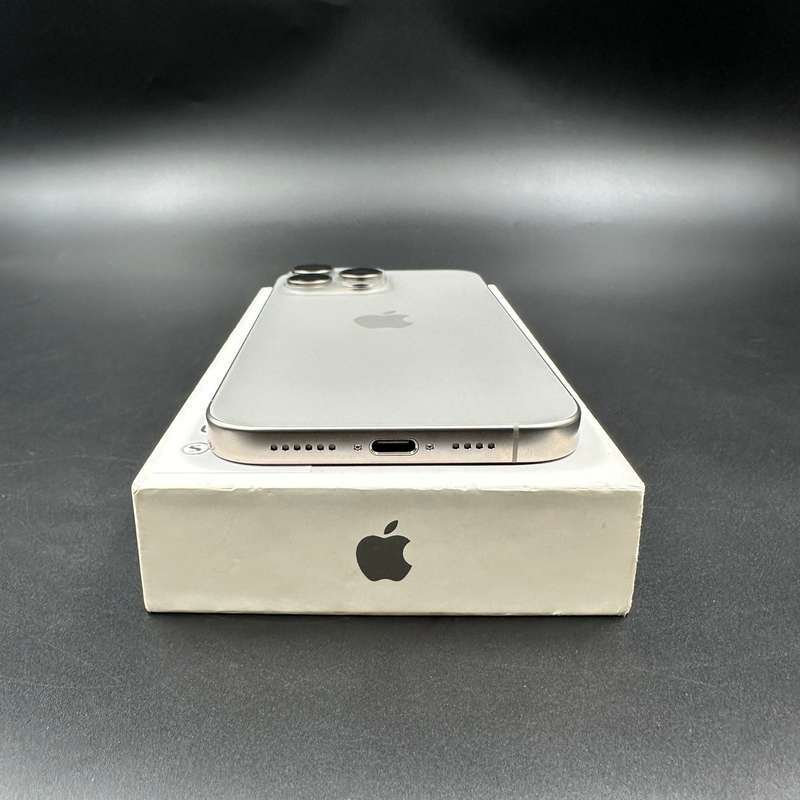 iPhone 16 Pro Max 256GB Natural Titanium