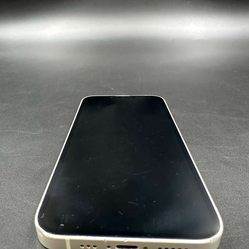 iPhone 13 128GB Starlight
