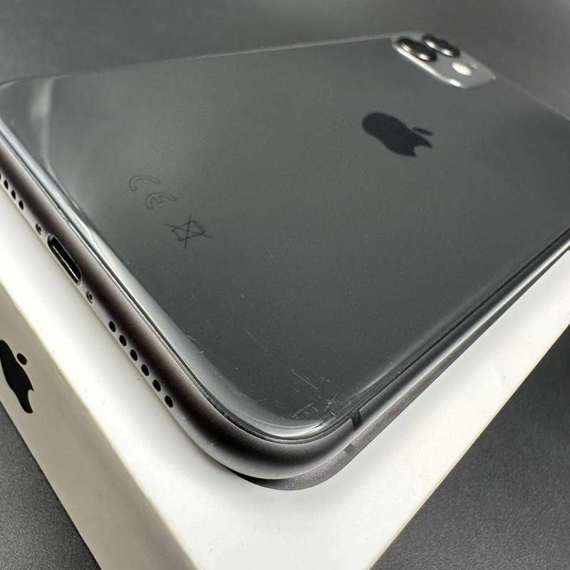 iPhone 11 64GB Black