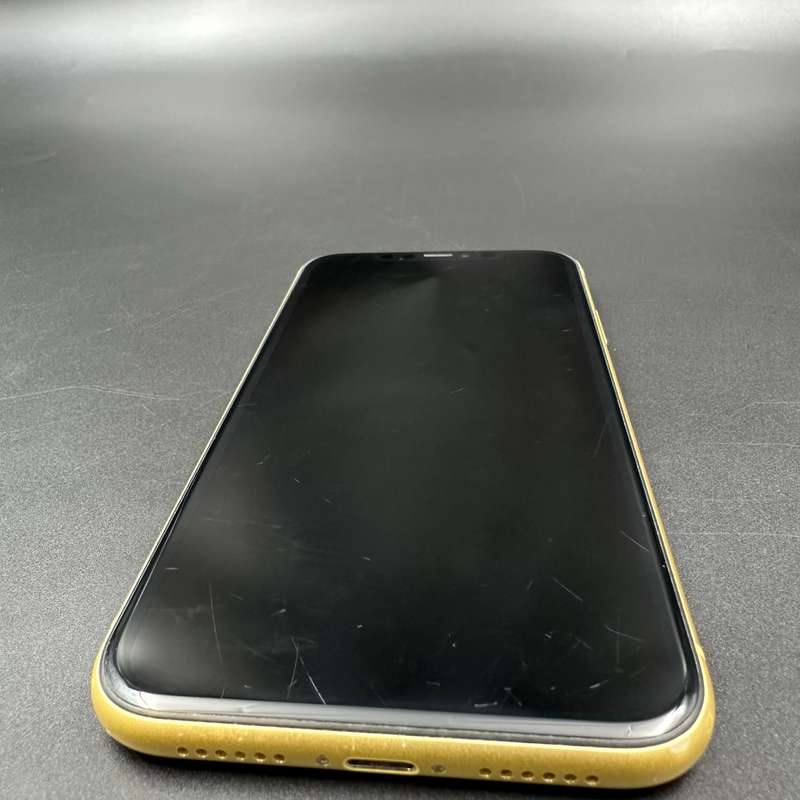 iPhone 11 64GB Yellow