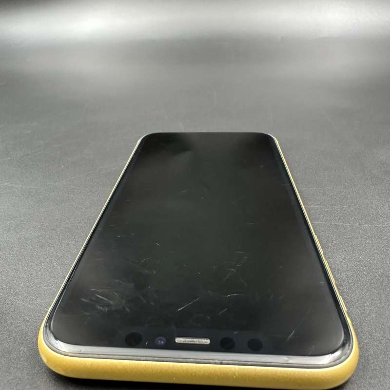 iPhone 11 64GB Yellow