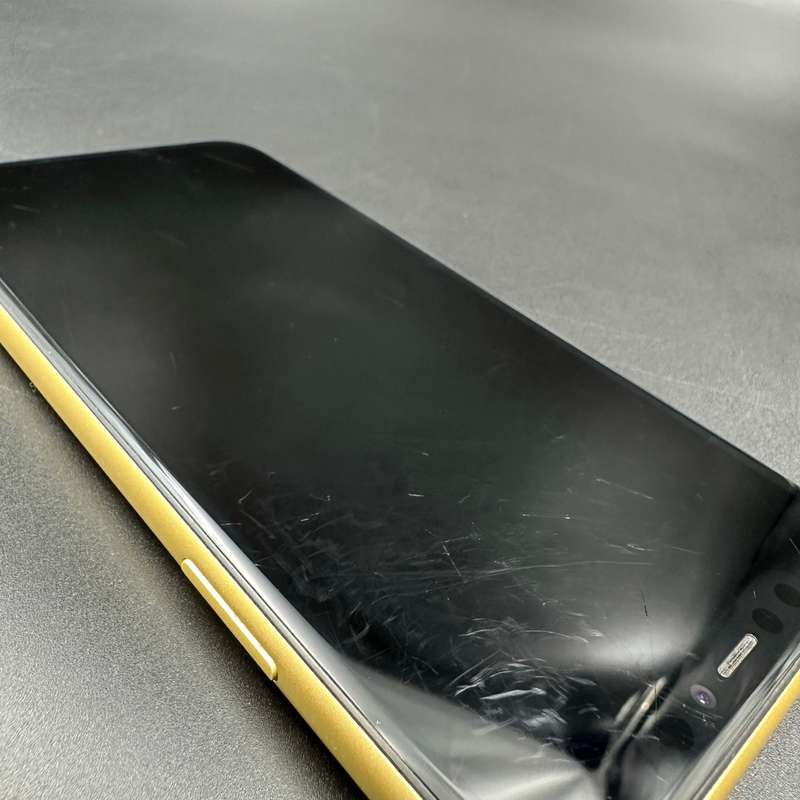 iPhone 11 64GB Yellow