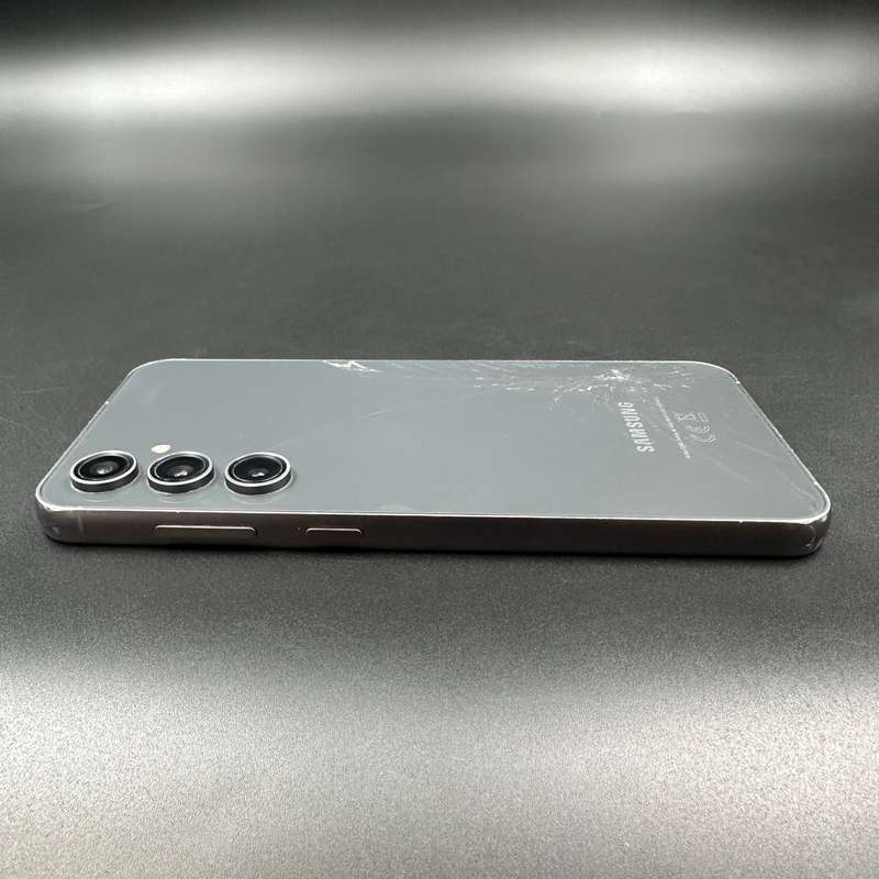 Samsung Galaxy S23 FE 256GB Phantom Black (Cracked Back)