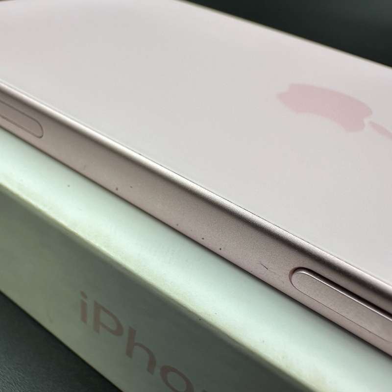 iPhone 15 128GB Pink