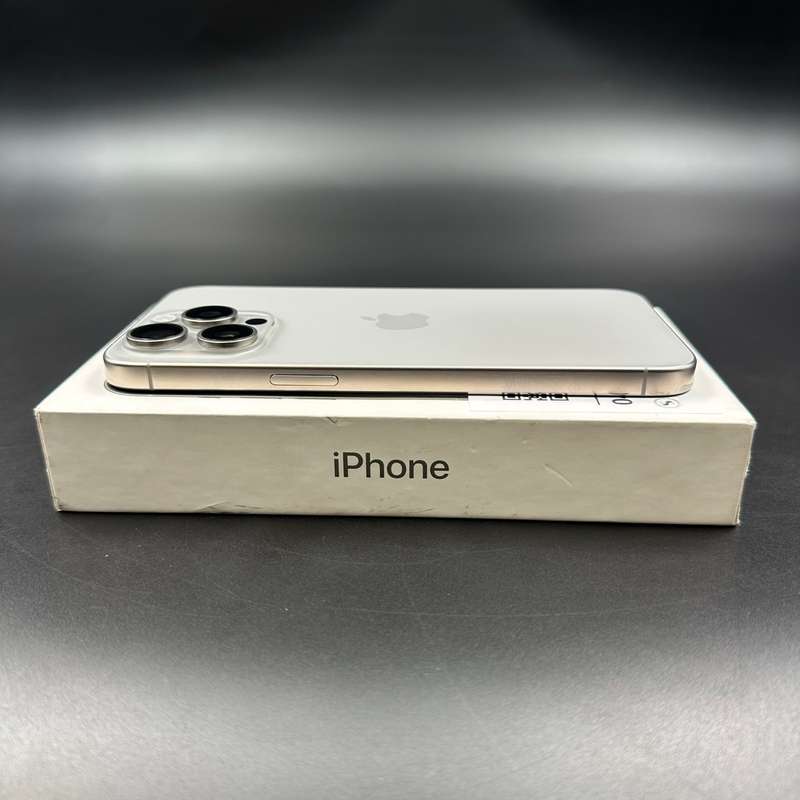 iPhone 15 Pro Max 512GB Natural Titanium