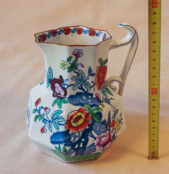 Antique Booths jug "The Pompadour" Silicon China