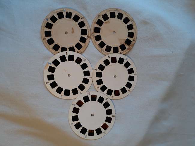 Viewmaster Stereo 3D reel viewer with 5 reels circa 1970