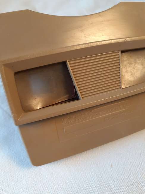 Viewmaster Stereo 3D reel viewer with 5 reels circa 1970
