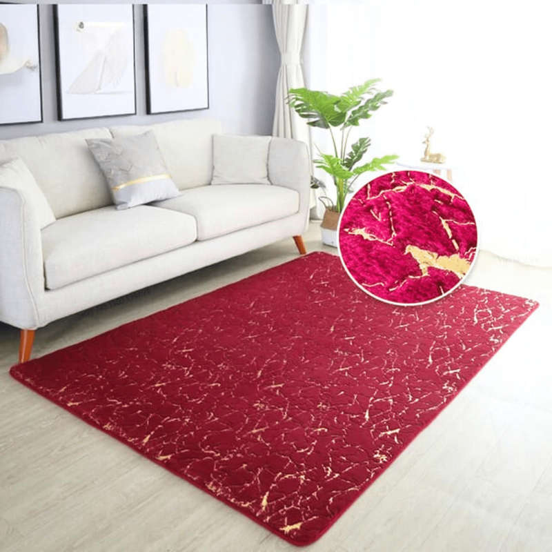 Soft Rug With Marble Gold Finish