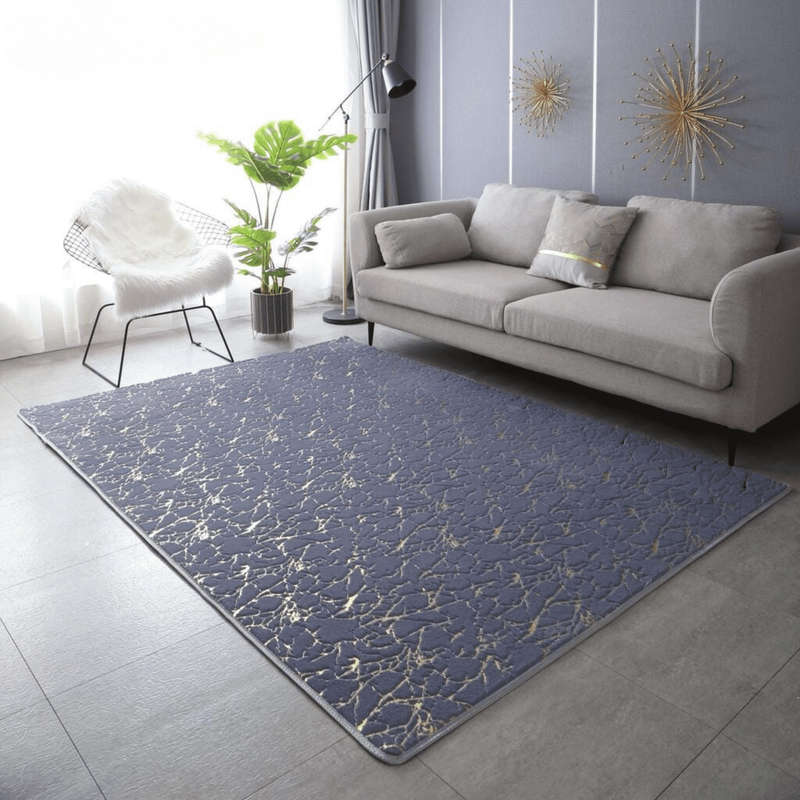 Soft Rug With Marble Gold Finish