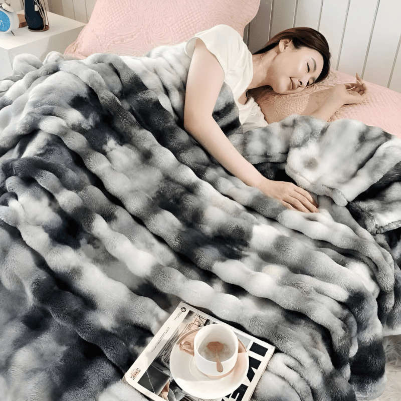 Maroon- Ultra-Soft Tie-Dye Throw Blanket