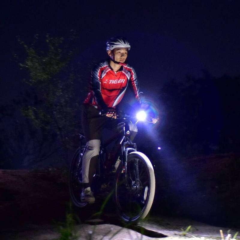 Wuben B2 Bicycle Light 1300 Lumen 280m Throw Rechargeable with 18650 or 21700 Battery