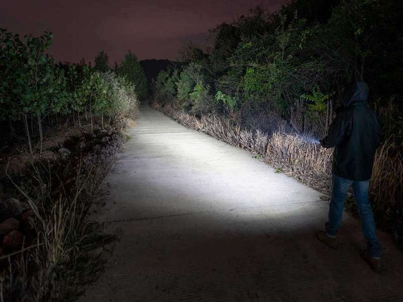 Olight I3T 2 EOS LED Flashlight 200 Lumen 62m Throw Slim EDC Black