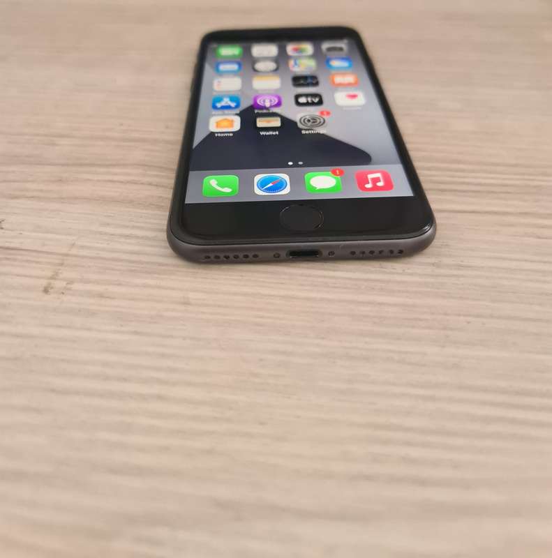 iPhone 8 64GB | Pre-Owned