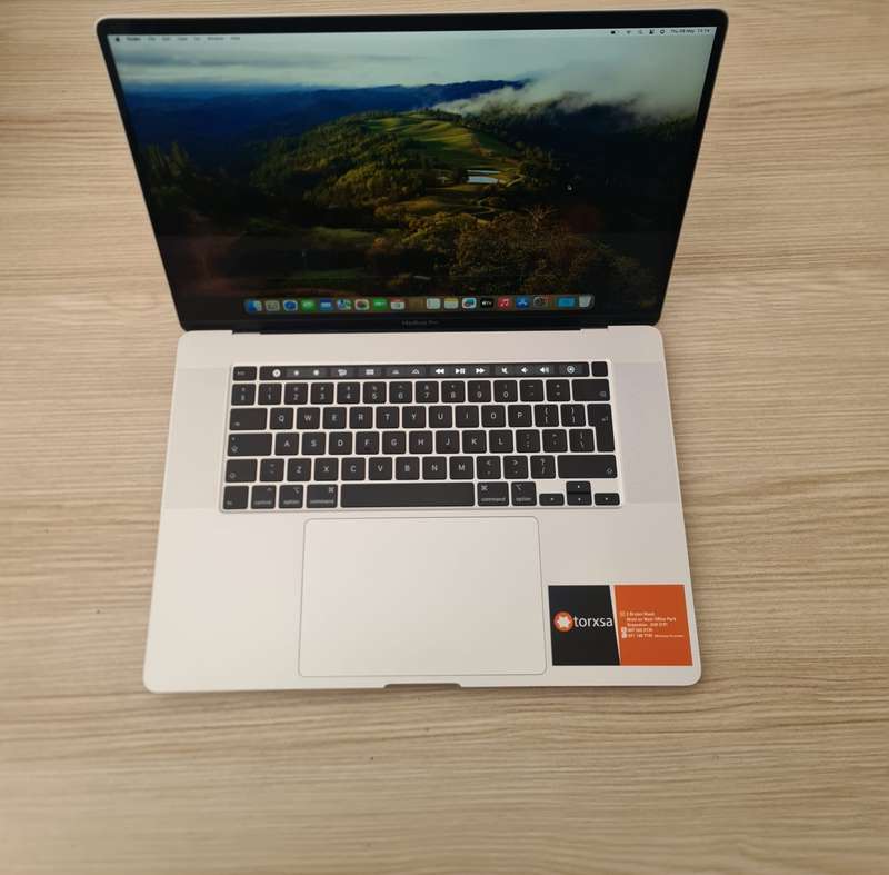 Macbook Pro 16inch Retina Touchbar 8-Core i9 32GB RAM 1TB SSD (Pre-Owned)