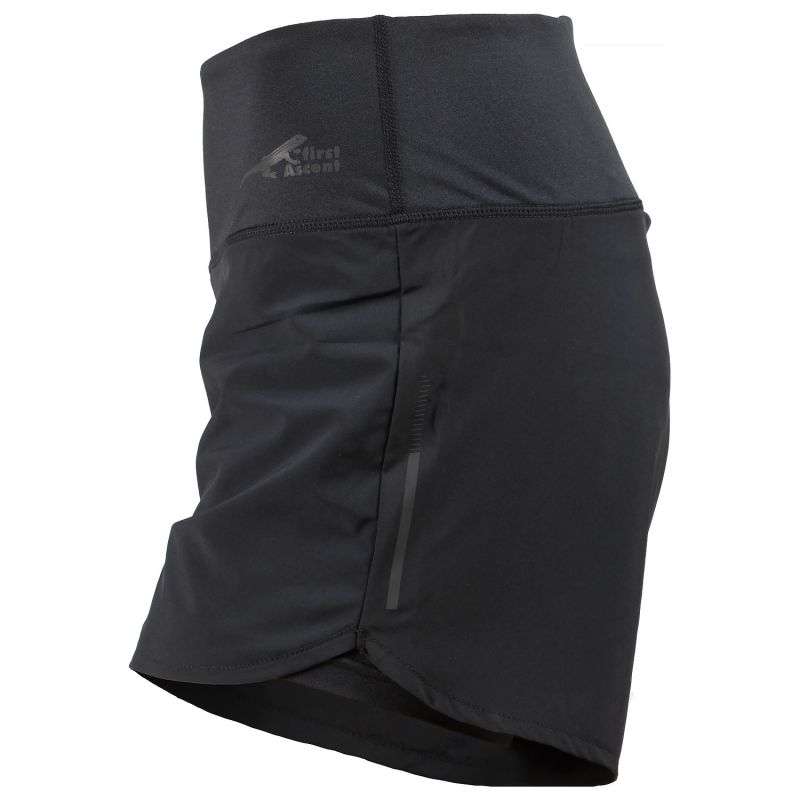 First Ascent Corefit 4" Shorts Ladies