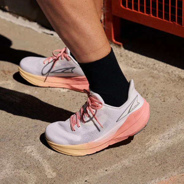 Altra Experience Flow Ladies (White/Coral)