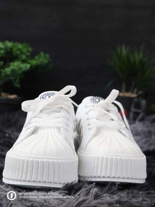 Carioca Court C Sneaker - White Stripes