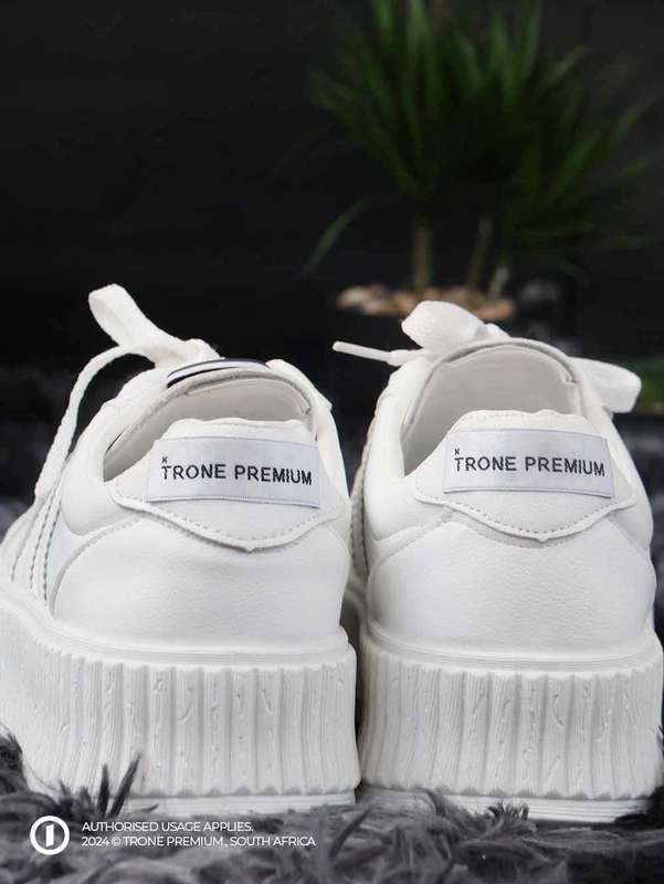 Carioca Court C Sneaker - White Stripes