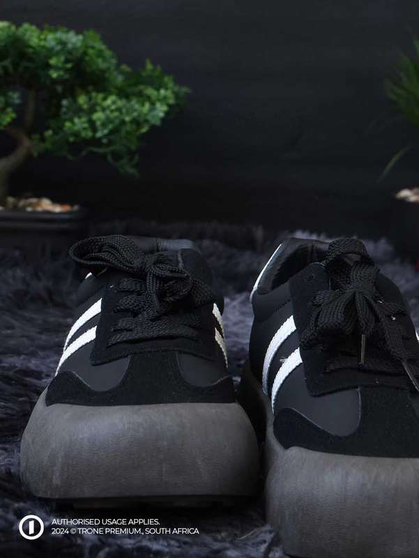 L.A.X Rebellion Sneakers - Black