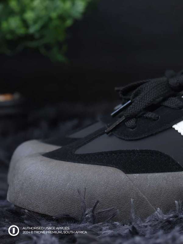 L.A.X Rebellion Sneakers - Black