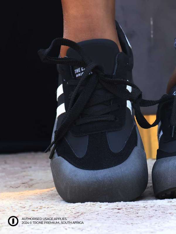 L.A.X Rebellion Sneakers - Black