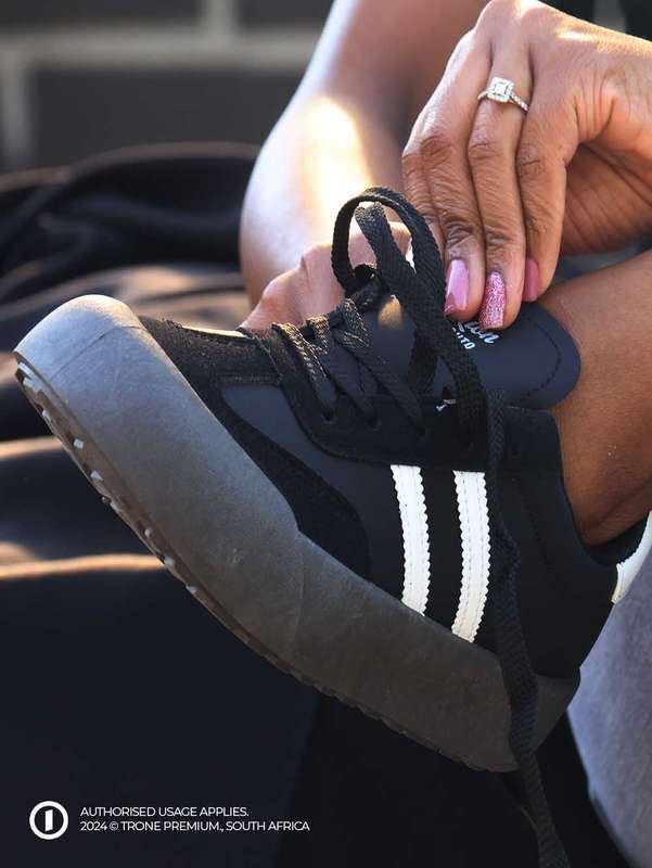 L.A.X Rebellion Sneakers - Black