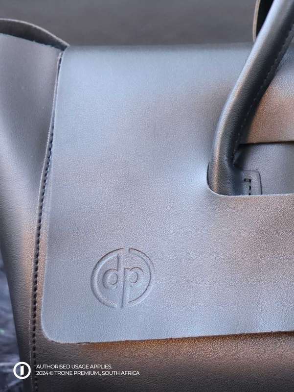 Debbie Patricks' Casual Tote Bag - Black