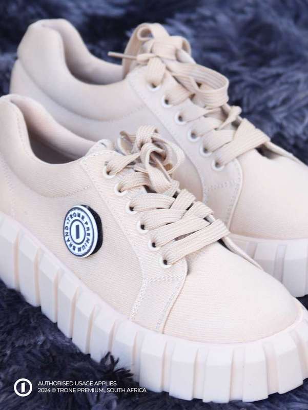 Trone Evoke Chuck Sneakers - Cream