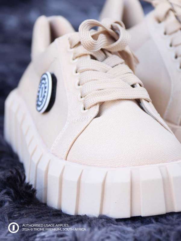 Trone Evoke Chuck Sneakers - Cream