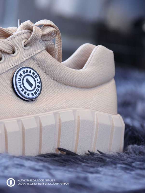 Trone Evoke Chuck Sneakers - Cream