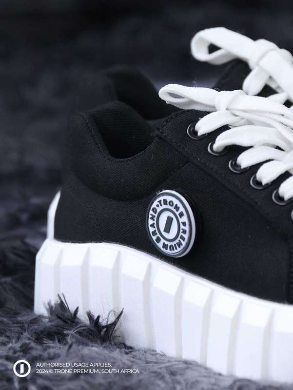 Trone Evoke Chuck Sneakers - Black
