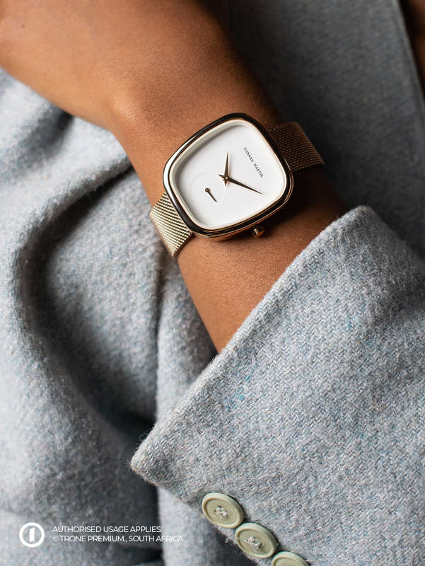 Hannah Martins blush Watch - Gold + White