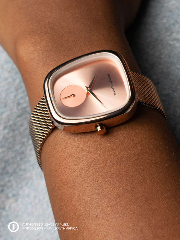Hannah Martins blush Watch - Gold + Pink