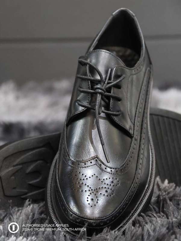 Trone Carrington Loafers - Matte Black