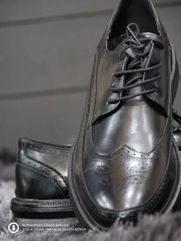 Trone Carrington Loafers - Matte Black