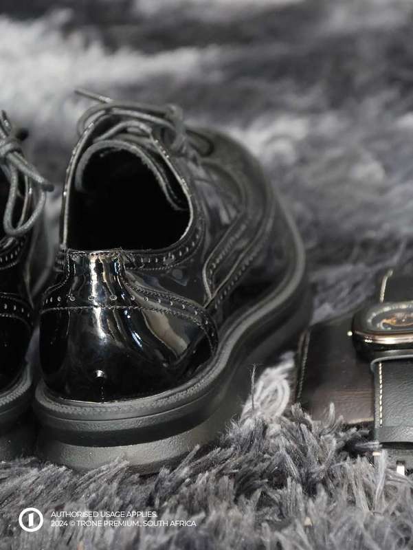 Trone Carrington Loafers - Gloss Black