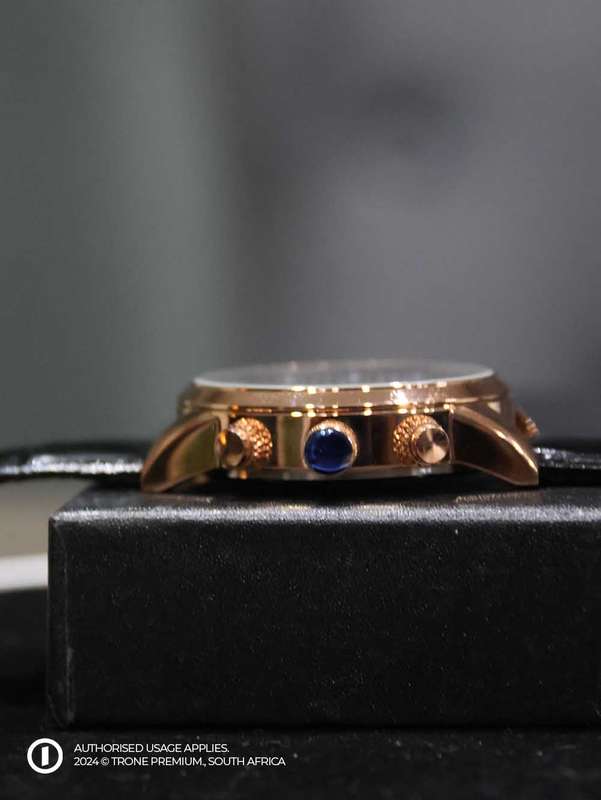 Premium WWOOR Atlas Watch - Gold + Black