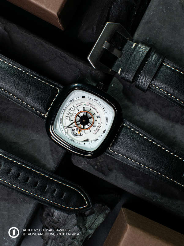 Carotif Mechanical Watch - Black+White