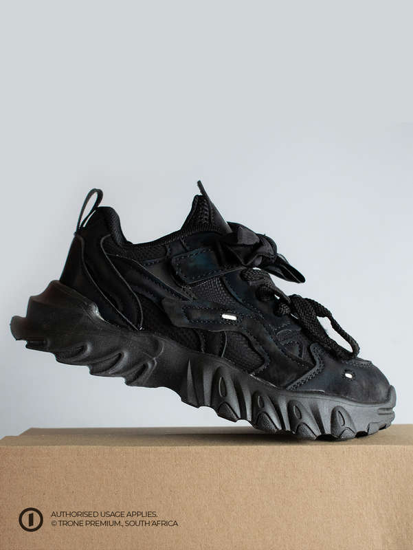 Dash Sneakers - Black