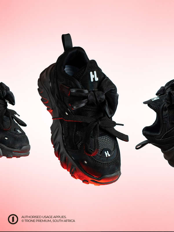 Dash Sneakers - Black