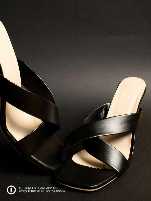 Cross heels Slip-On - Black