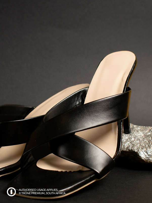 Cross heels Slip-On - Black