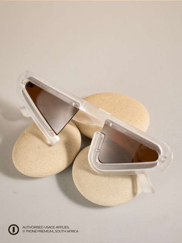 Trone Eluvie Shades
