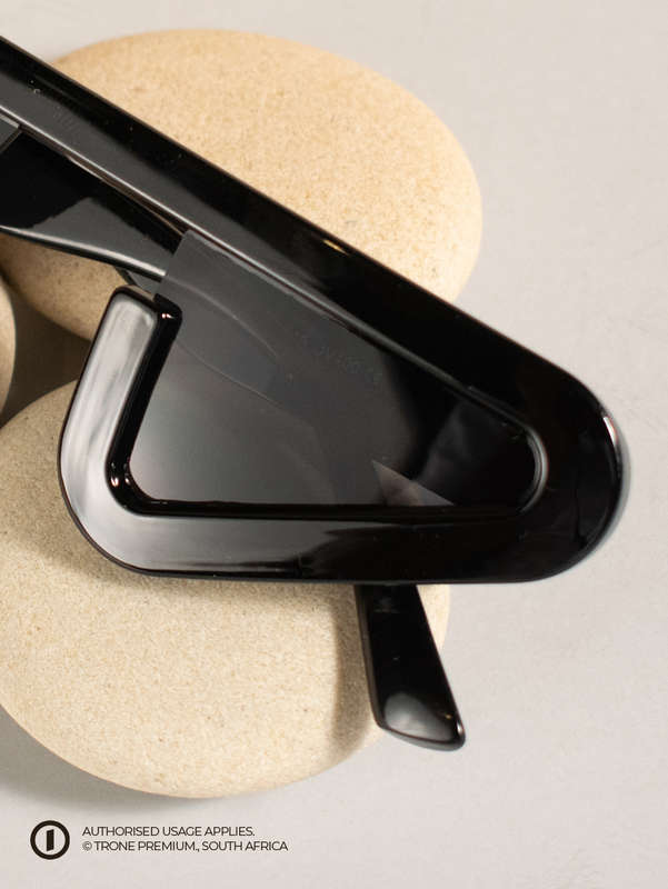 Trone Eluvie Shades