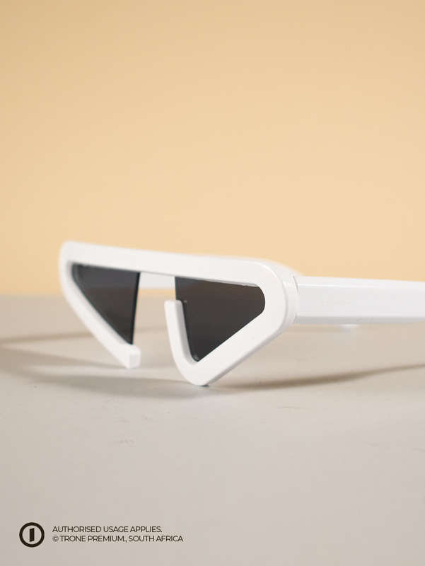 Trone Eluvie Shades