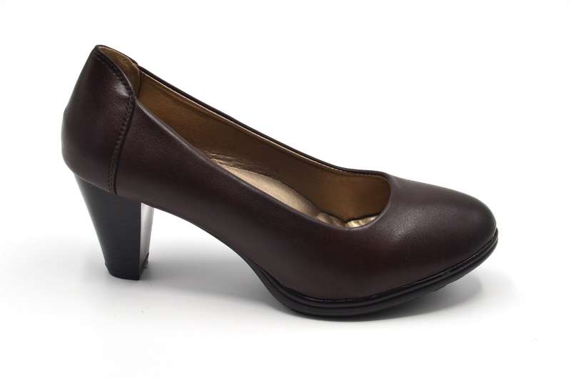 TTP Medium Heel Classic Round Toe Courts
